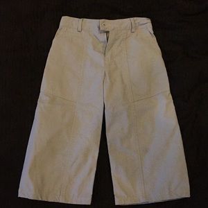 NWOT Girls Burberry khaki capris size 6y